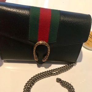 ♥️GUCCI CROSSBODY BAG ♥️